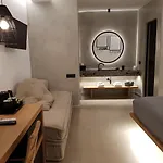 Avra Luxury Mykonos 3* 图罗斯