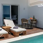 Avra Luxury Mykonos Hotel Tourlos