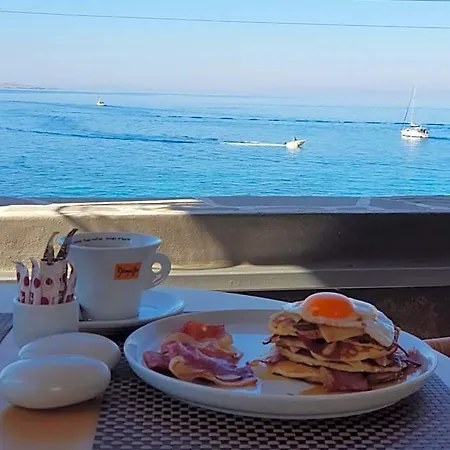 Avra Luxury Mykonos فندق تورلوس