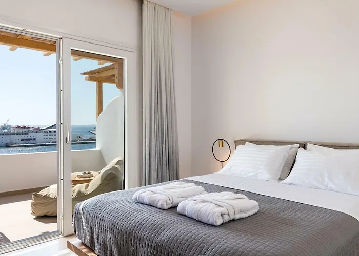Avra Mykonos 3* Tourlos