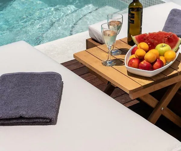 Avra Mykonos Tourlos