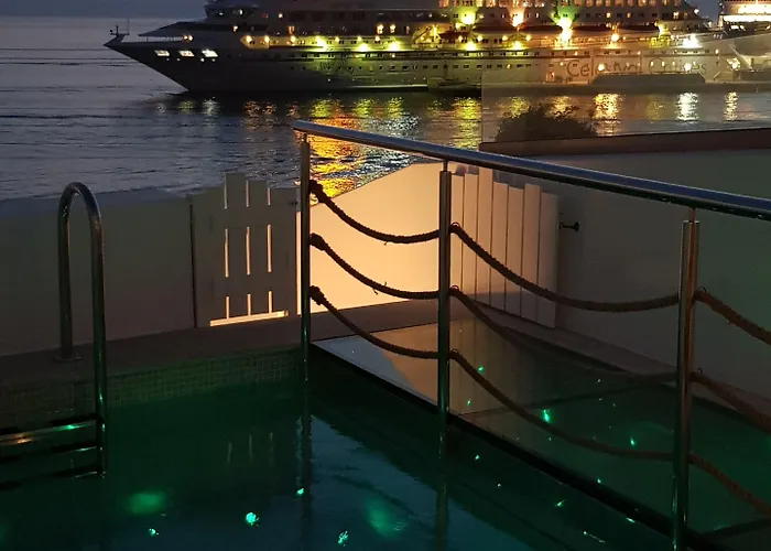 Hotel Avra Luxury Mykonos Tourlos